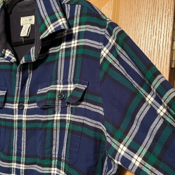 L.L. Bean Fleece Lined Flannel - Picture 5 of 9